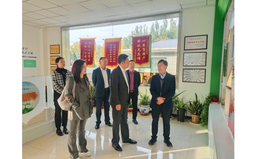 金鳳區(qū)黨委常委、統(tǒng)戰(zhàn)部部長韓廷鋒蒞臨銀川伊百盛調(diào)研民族團(tuán)結(jié)進(jìn)步創(chuàng)建工作